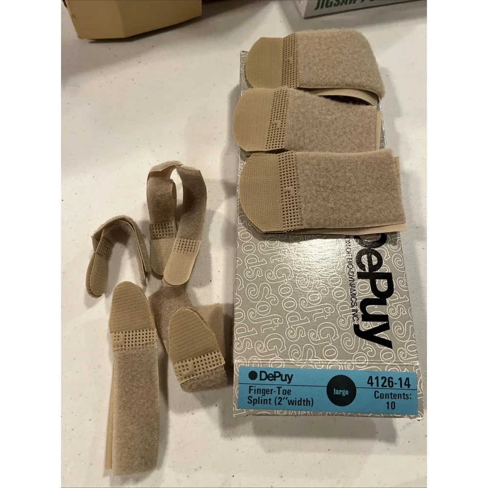 DePuy finger toes splint 3-2 inch‎ 2-1 Inch 3-1/2 Inch Wide Spli 8 Total 4126–14